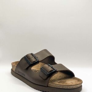 Nerio marron foncé